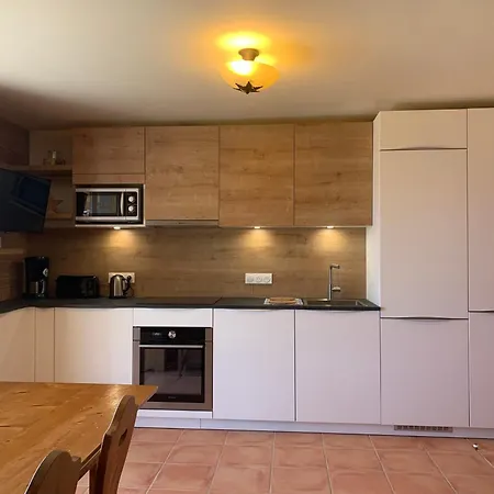 Appartement Lagodille 1500 *