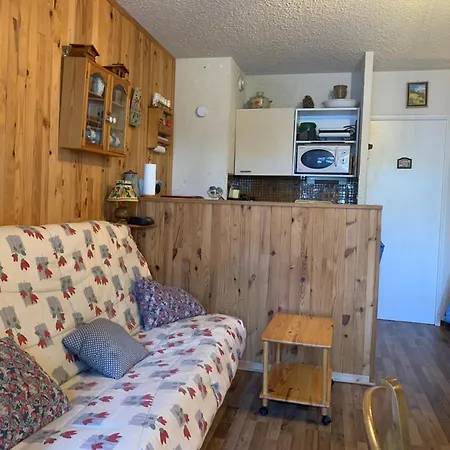 Apartment Lagodille 1500 *
